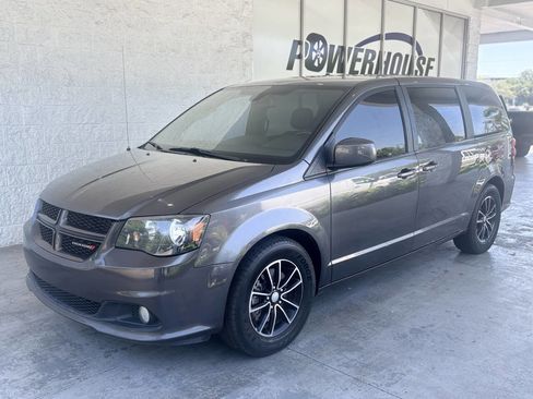 Used 2019 Dodge Grand Caravan GT image 4