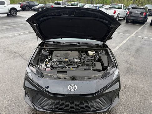 Used 2025 Toyota Camry SE FWD image 26