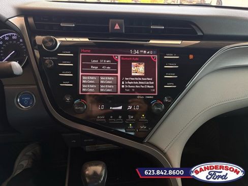 Used 2020 Toyota Camry SE w/ Sunroof Package FWD image 16