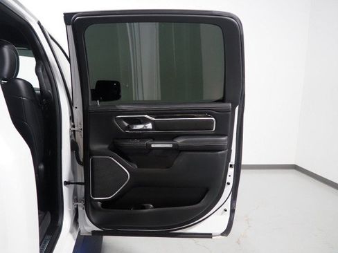 Used 2022 RAM 1500 4x4 Crew Cab Laramie image 59
