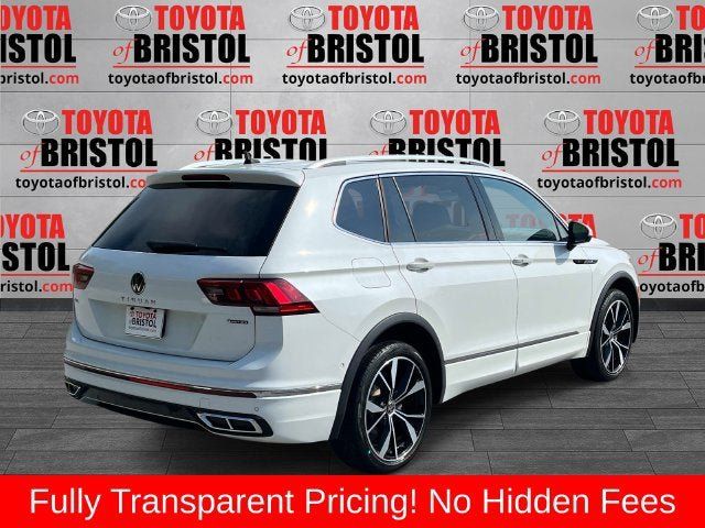 Used 2022 Volkswagen Tiguan SEL R-Line AWD/4WD image 3