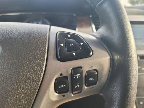 Used 2016 Ford Taurus Limited image 25