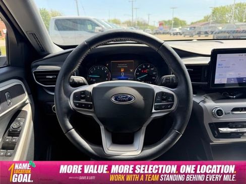 Used 2022 Ford Explorer XLT w/ Equipment Group 202A AWD/4WD image 15