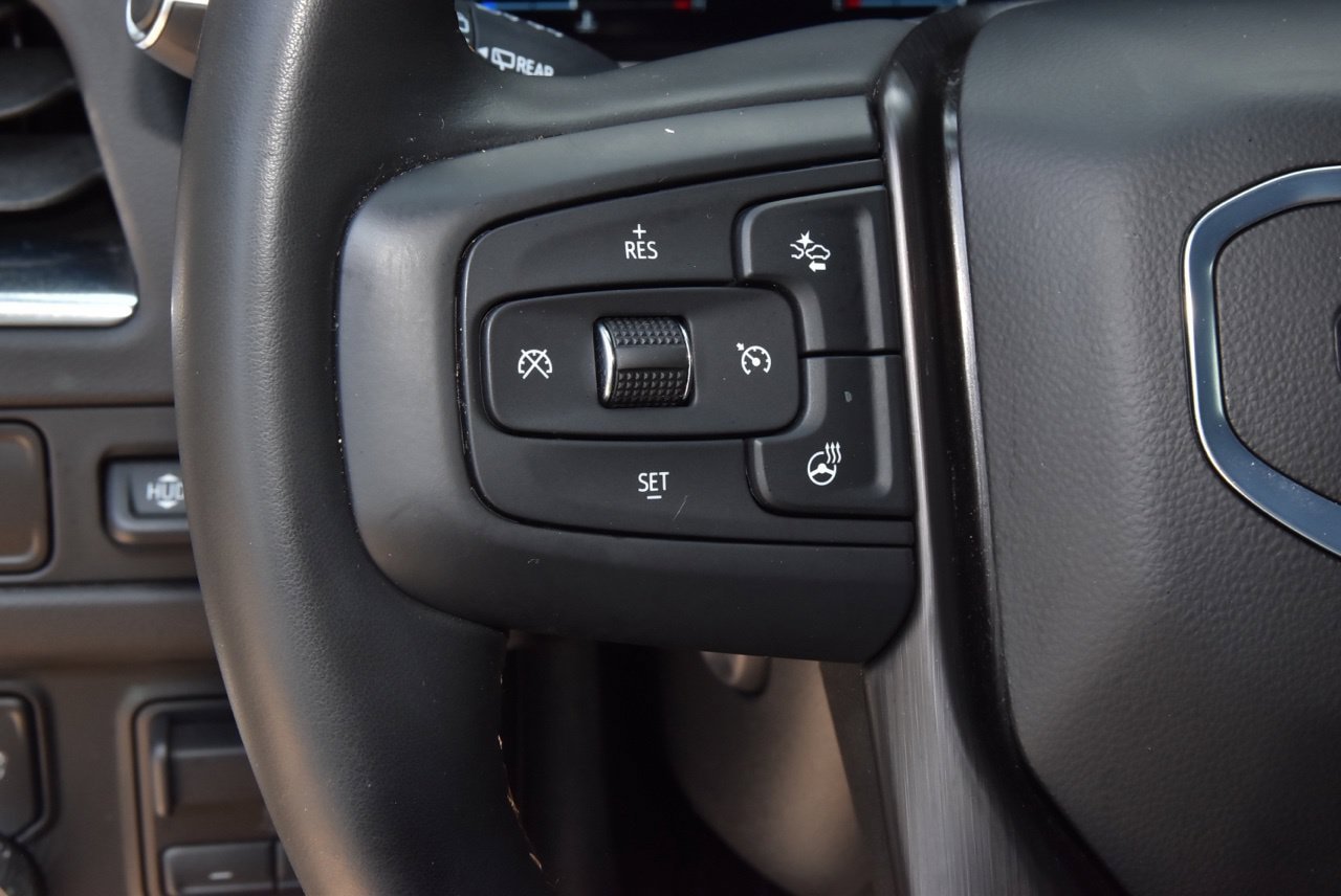 Used 2024 GMC Yukon AT4 w/ Technology Package AWD/4WD image 24
