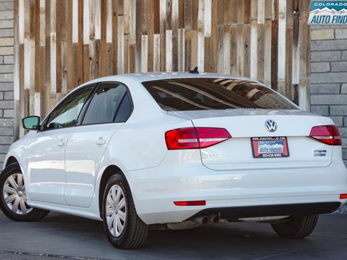 Used 2015 Volkswagen Jetta S image 4