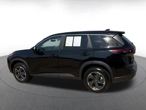 Used 2025 Nissan Rogue SV FWD image 9