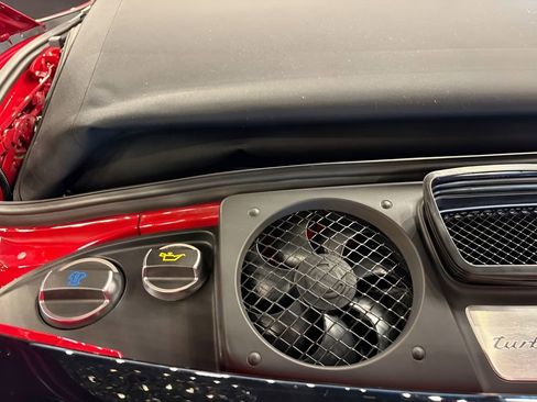 Used 2018 Porsche 911 Turbo S image 47