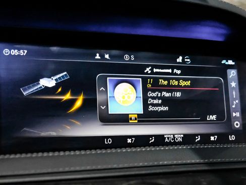 Used 2019 Mercedes-Benz S 560 Sedan image 27