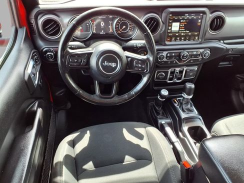 Certified 2021 Jeep Gladiator Sport AWD/4WD image 4