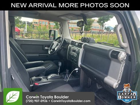 Used 2011 Toyota FJ Cruiser 4WD w/ Convenience Pkg image 10