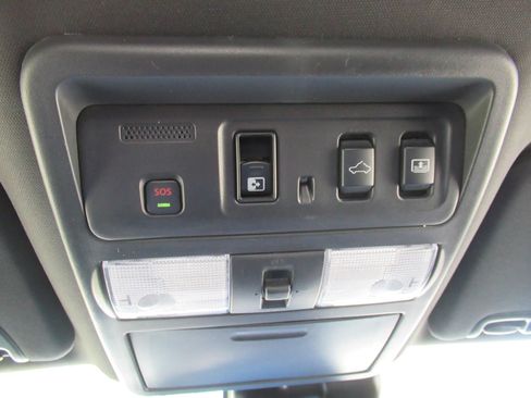 Used 2023 Nissan Titan Platinum Reserve w/ Moonroof Package AWD/4WD image 30