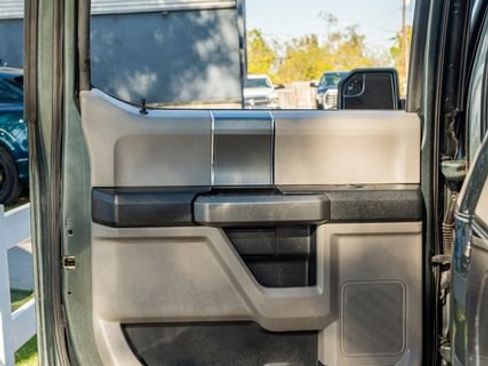 Used 2015 Ford F150 XLT w/ Equipment Group 302A Luxury image 33