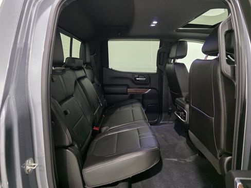 Used 2019 Chevrolet Silverado 1500 High Country image 25