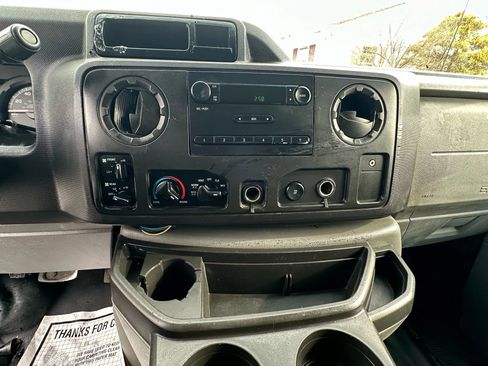 Used 2013 Ford E-250 and Econoline 250 image 19