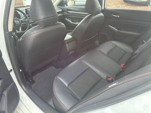 Used 2025 Nissan Altima 2.5 SR image 18