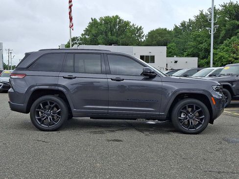 Used 2024 Jeep Grand Cherokee Limited 4xe AWD/4WD image 7