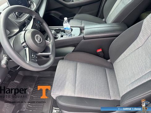 Used 2023 Nissan Rogue SV FWD image 13