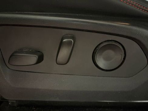 Used 2023 Chevrolet Colorado Z71 w/ Z71 Convenience Package 2 image 10