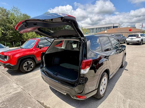 Used 2021 Subaru Forester AWD/4WD image 30