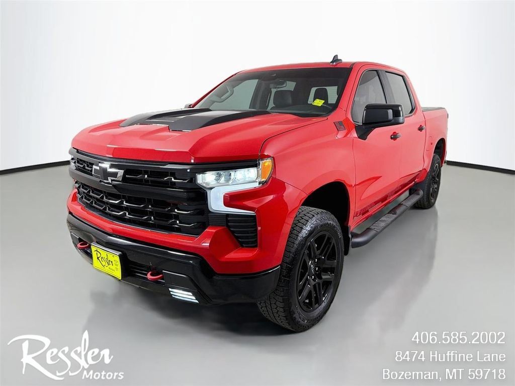 Used 2024 Chevrolet Silverado 1500 LT Trail Boss w/ Convenience Package II AWD/4WD image 1