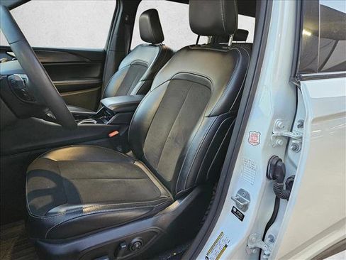 Used 2023 Jeep Grand Cherokee L Laredo image 13