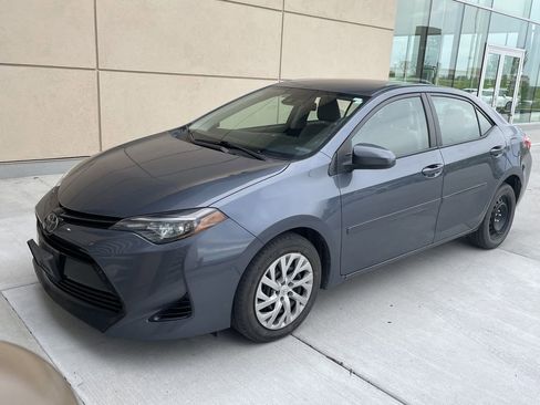 Used 2018 Toyota Corolla LE FWD image 1