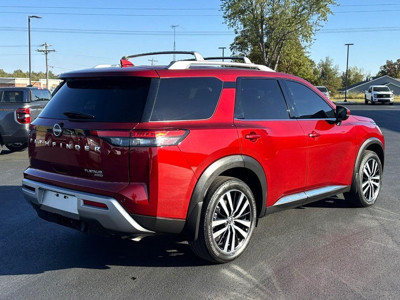 Used 2024 Nissan Pathfinder Platinum AWD/4WD image 3