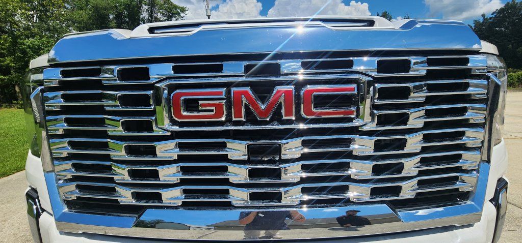 Used 2025 GMC Sierra 3500 Denali w/ Denali Reserve Package AWD/4WD image 20