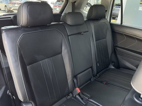 Used 2023 Volkswagen Tiguan SE FWD image 28