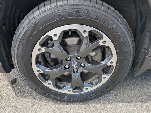 Used 2023 Subaru Crosstrek 2.0i Premium image 12