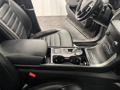Used 2019 Ford Edge SEL w/ Equipment Group 201A AWD/4WD image 21