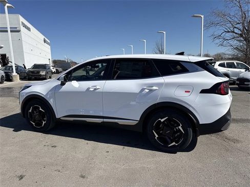 New 2026 Kia Sportage EX image 7