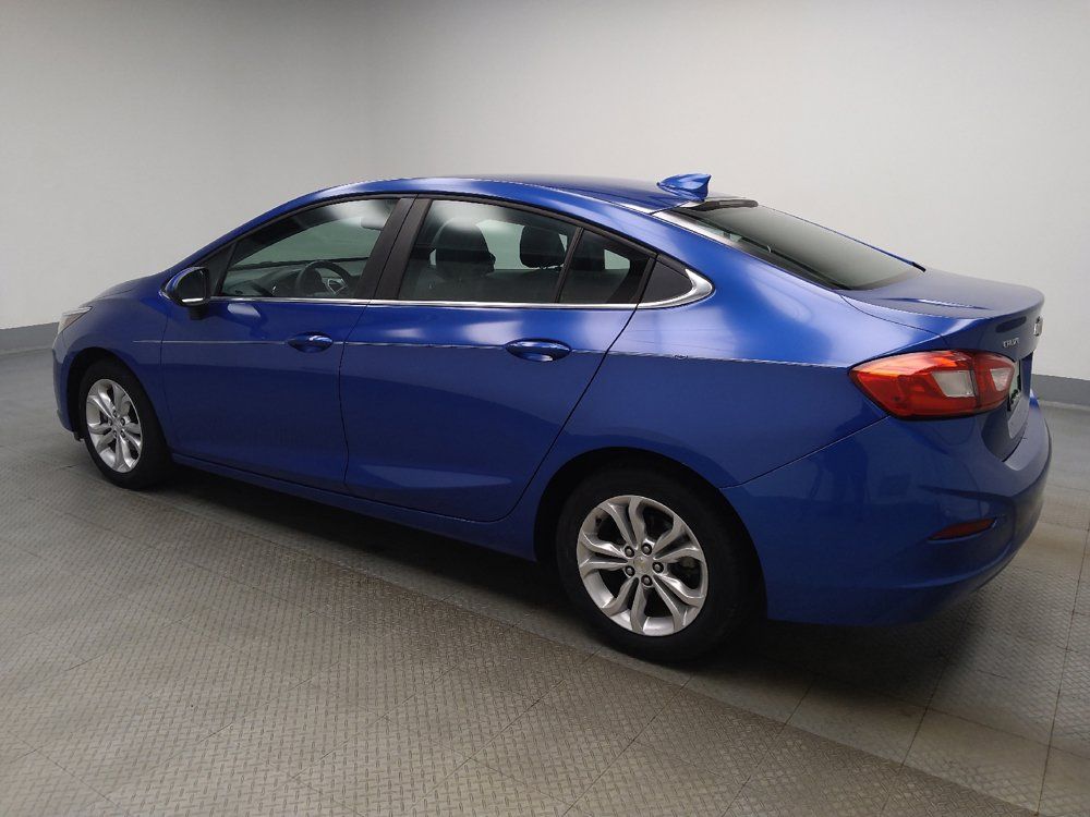 Used 2019 Chevrolet Cruze LT w/ Convenience Package FWD image 3