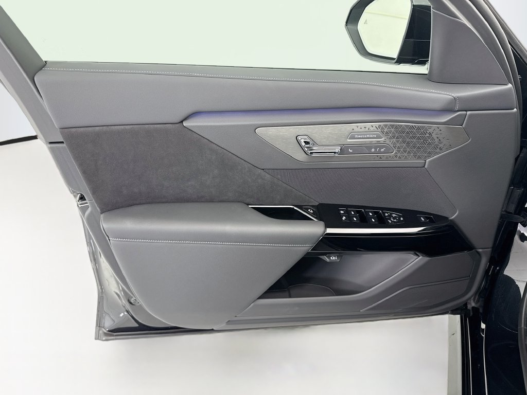 New 2027 BMW 740i w/ Premier Package RWD image 23