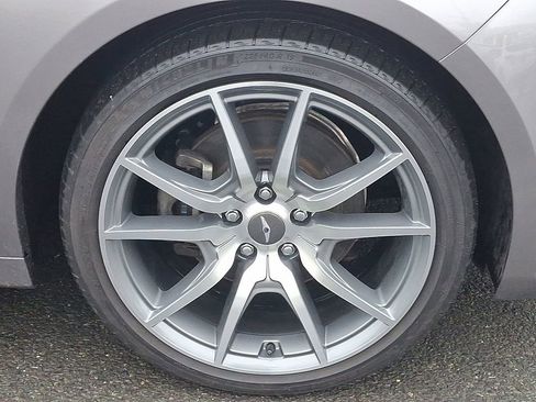 Used 2023 Genesis G70 2.0T image 9