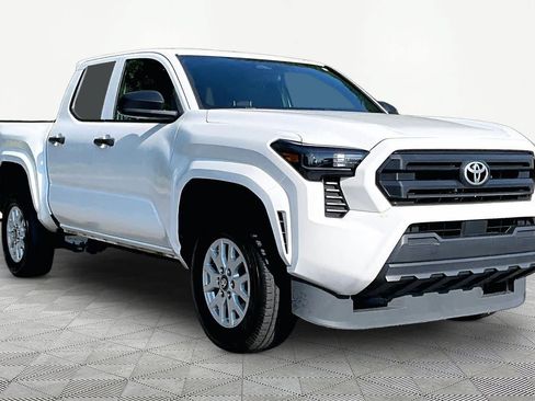 Used 2024 Toyota Tacoma SR RWD image 3