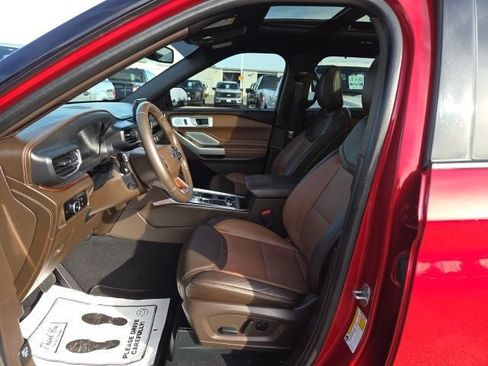 Certified 2024 Ford Explorer King Ranch w/ Technology Package AWD/4WD image 29