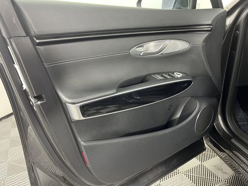 Used 2025 Genesis GV70 2.5T image 10