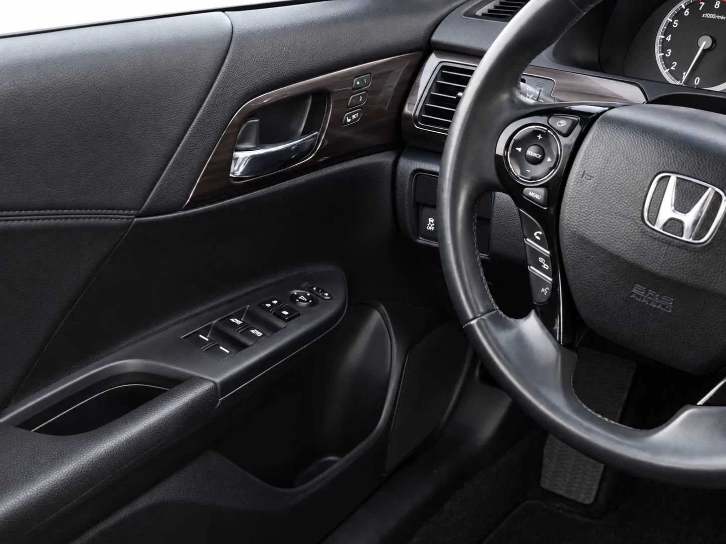 Used 2017 Honda Accord EX-L image 17