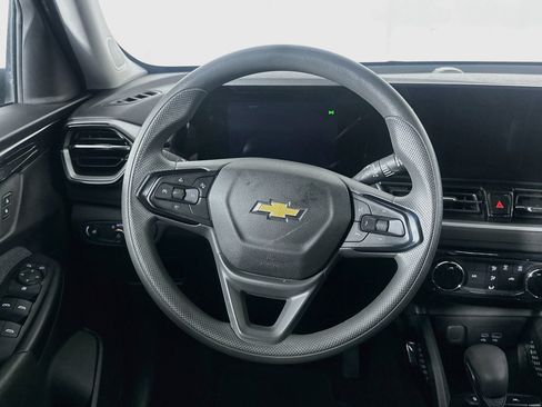Used 2025 Chevrolet TrailBlazer LT FWD image 17