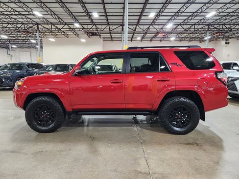 Used 2022 Toyota 4Runner TRD Off-Road Premium AWD/4WD image 7