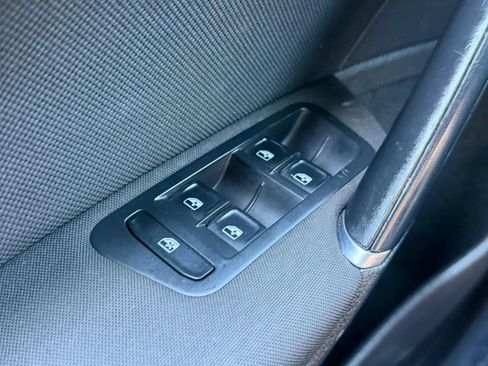 Used 2019 Volkswagen GTI S FWD image 32