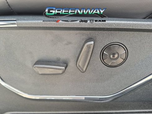 Used 2026 Ford F250 Platinum AWD/4WD image 15