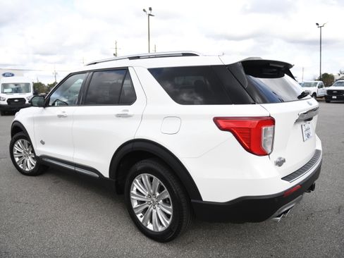 Used 2024 Ford Explorer King Ranch w/ Technology Package image 8