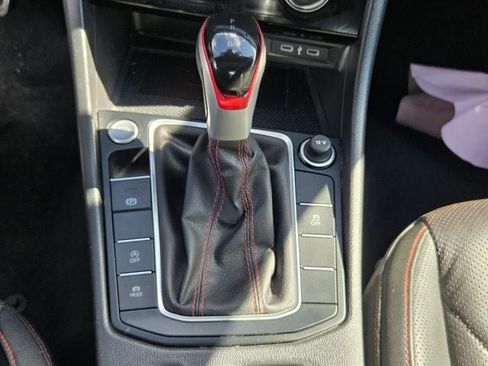 Used 2024 Volkswagen Jetta GLI Autobahn image 18