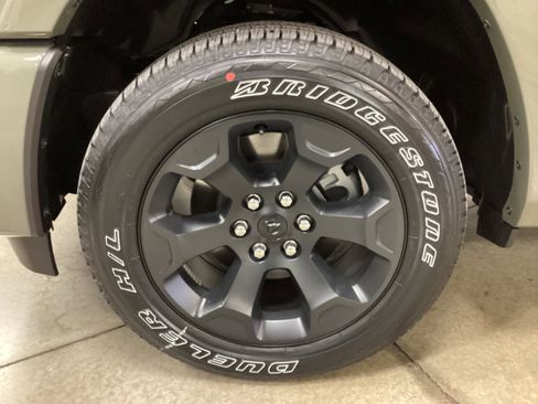 New 2026 RAM 1500 4x4 Crew Cab image 10