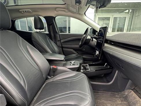 Used 2022 Ford Mustang Mach-E Premium image 10