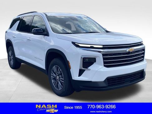 New 2026 Chevrolet Traverse LT w/ LPO, Floor Liner Package image 1