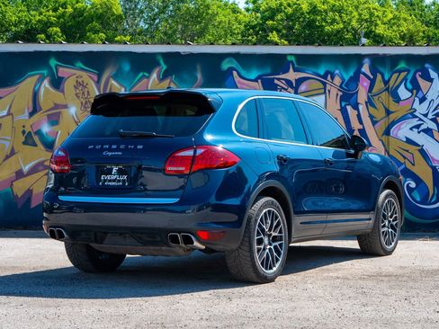 Used 2014 Porsche Cayenne AWD/4WD image 12