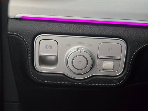 Used 2025 Mercedes-Benz GLE 350 4MATIC image 38